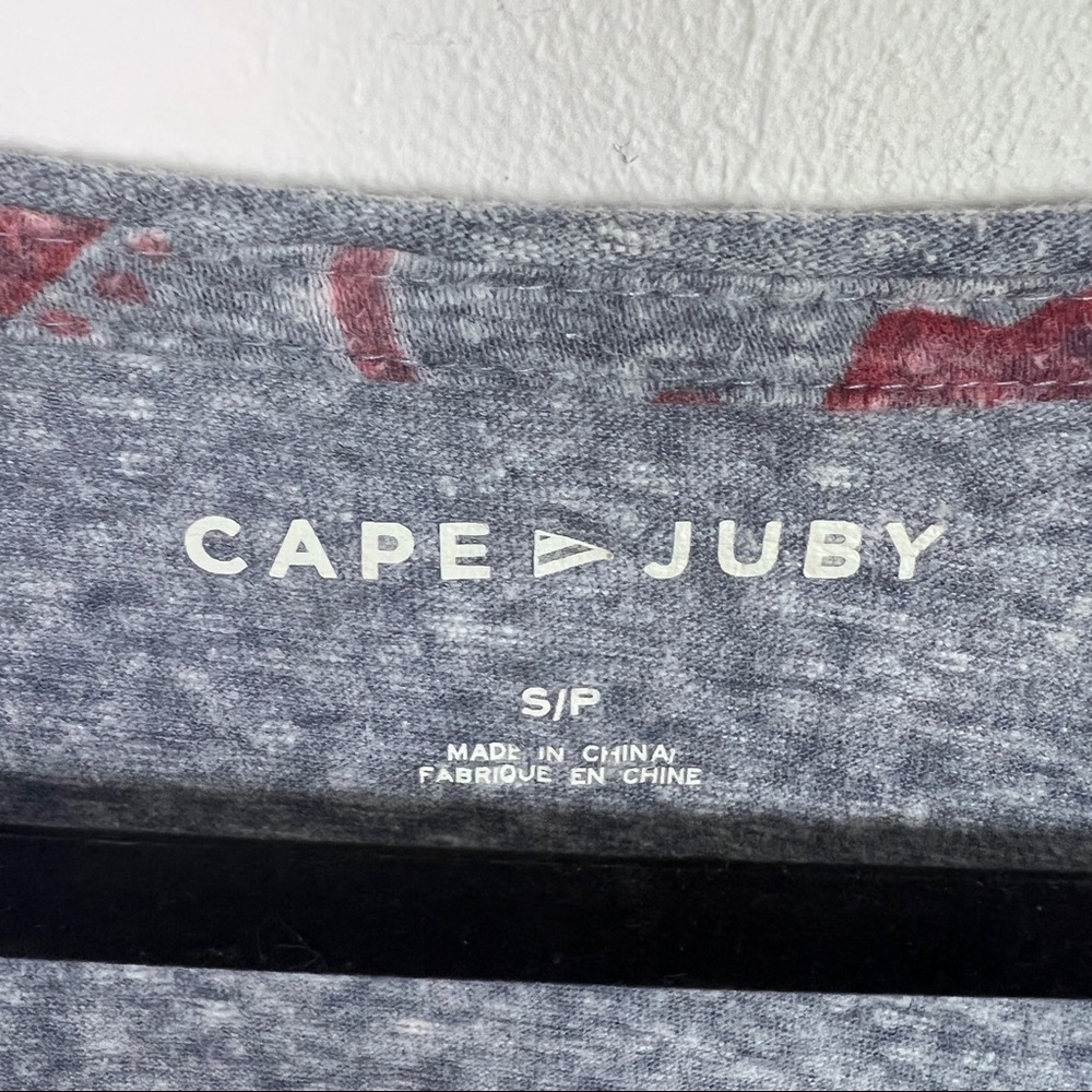 Cape Juby grey floral rounded neck tee shirt pocket tee - Picture 6 of 7